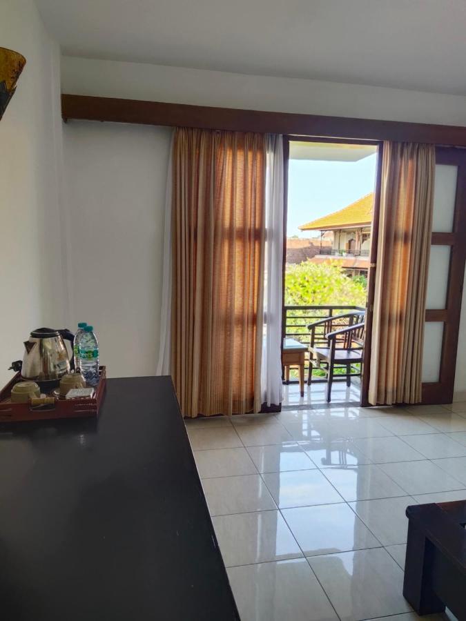 La Walon Hotel Kuta  Ngoại thất bức ảnh