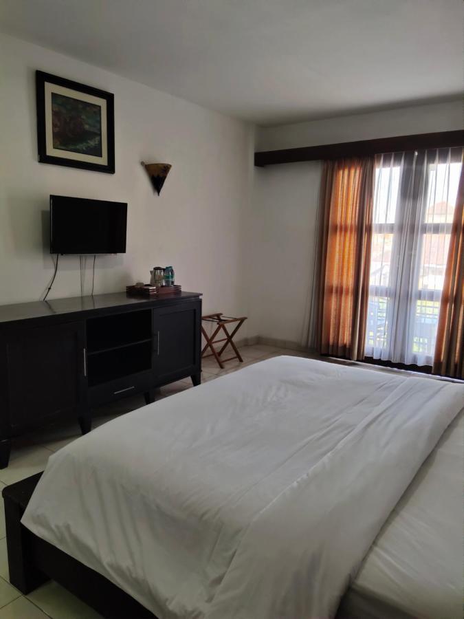 La Walon Hotel Kuta  Ngoại thất bức ảnh