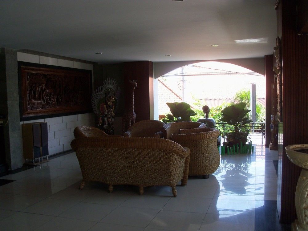 La Walon Hotel Kuta  Ngoại thất bức ảnh