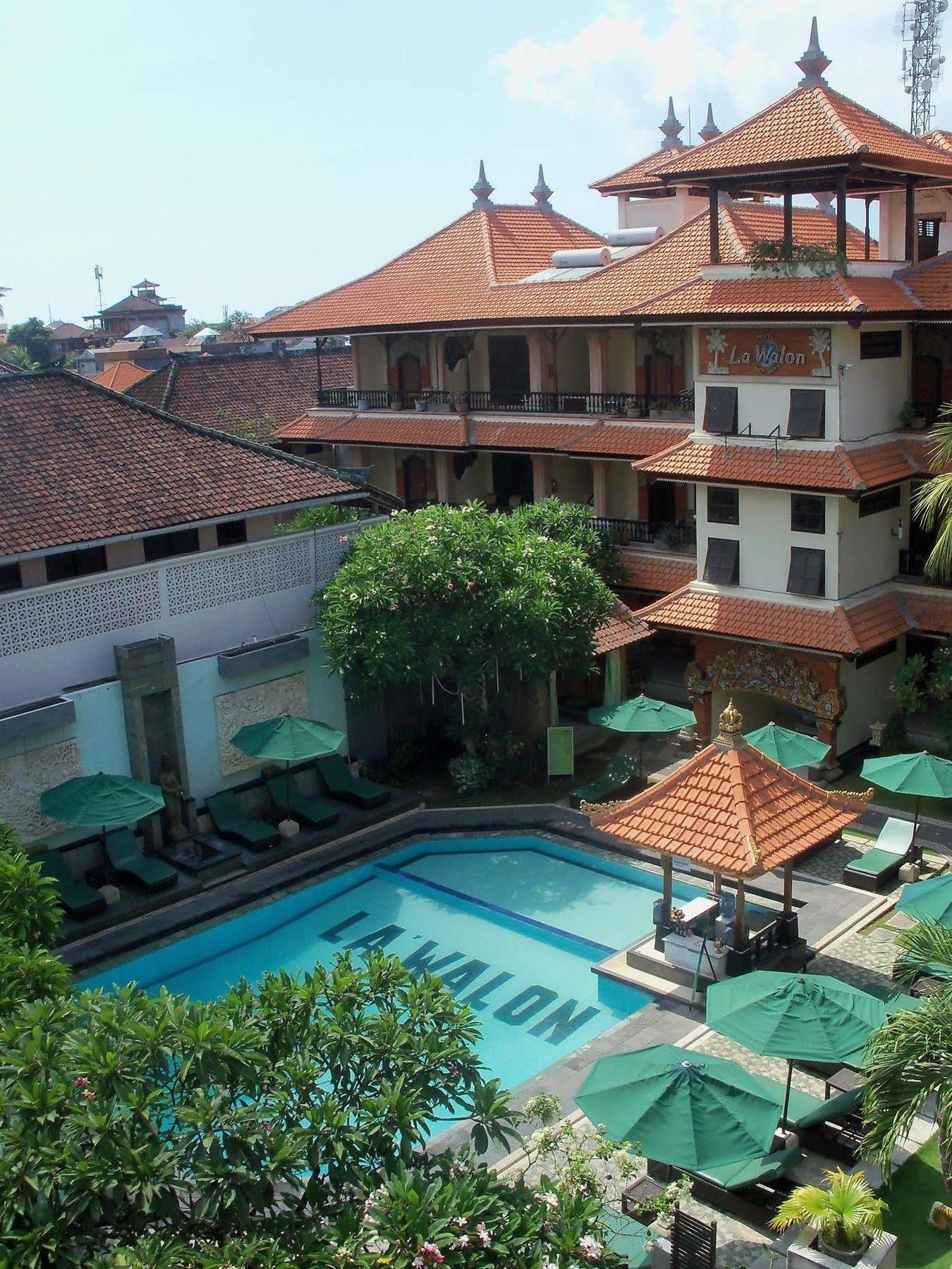La Walon Hotel Kuta  Ngoại thất bức ảnh