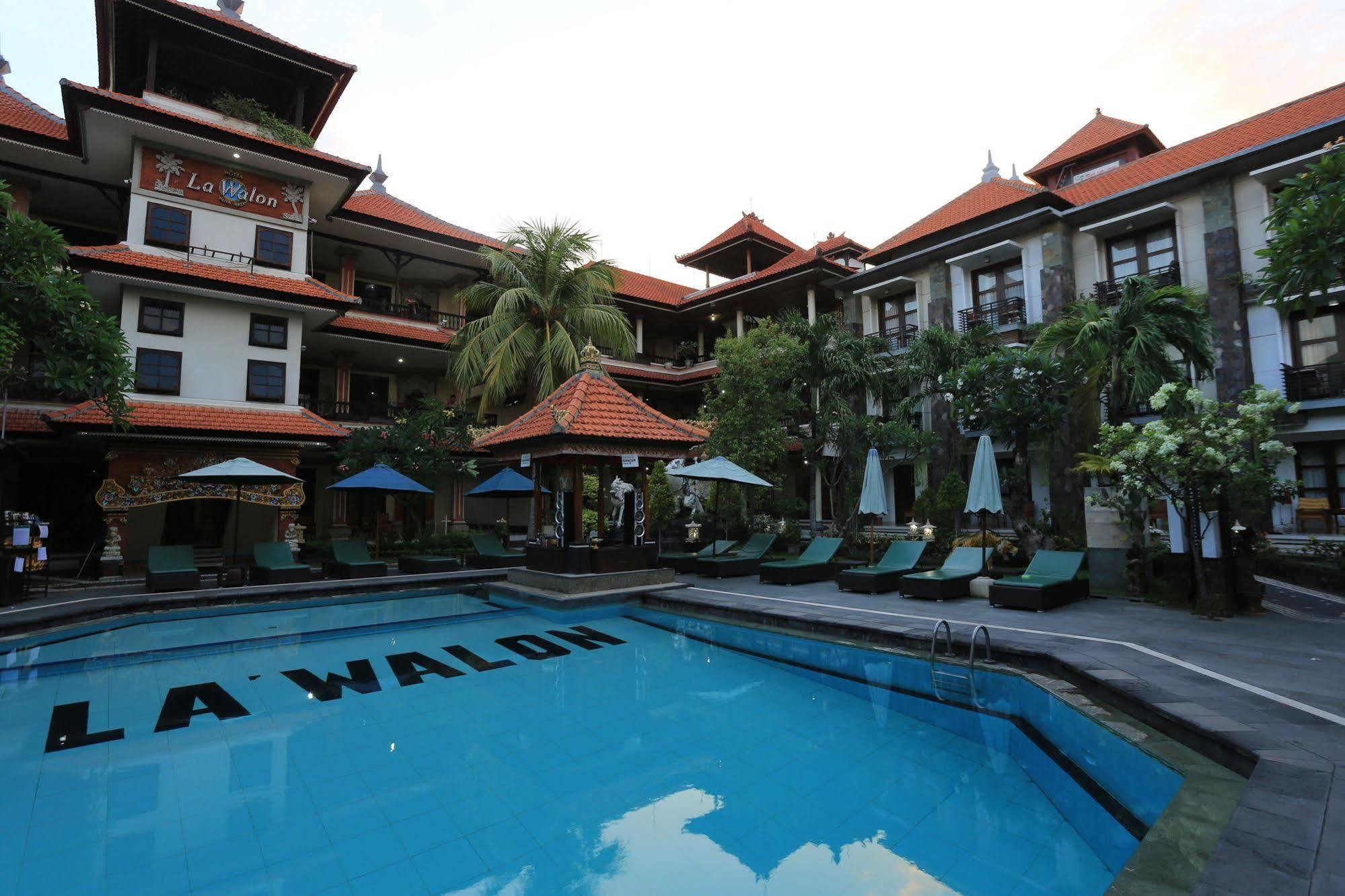 La Walon Hotel Kuta  Ngoại thất bức ảnh