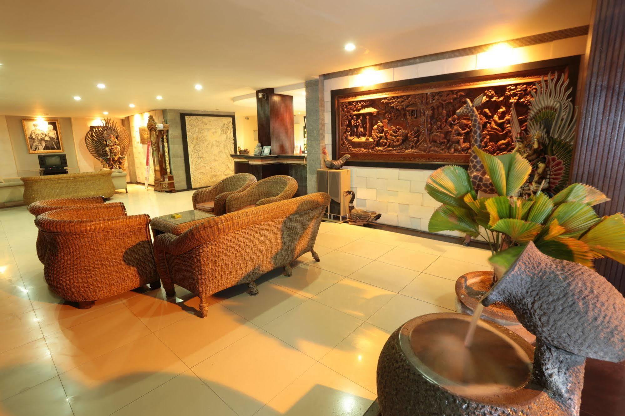 La Walon Hotel Kuta  Ngoại thất bức ảnh