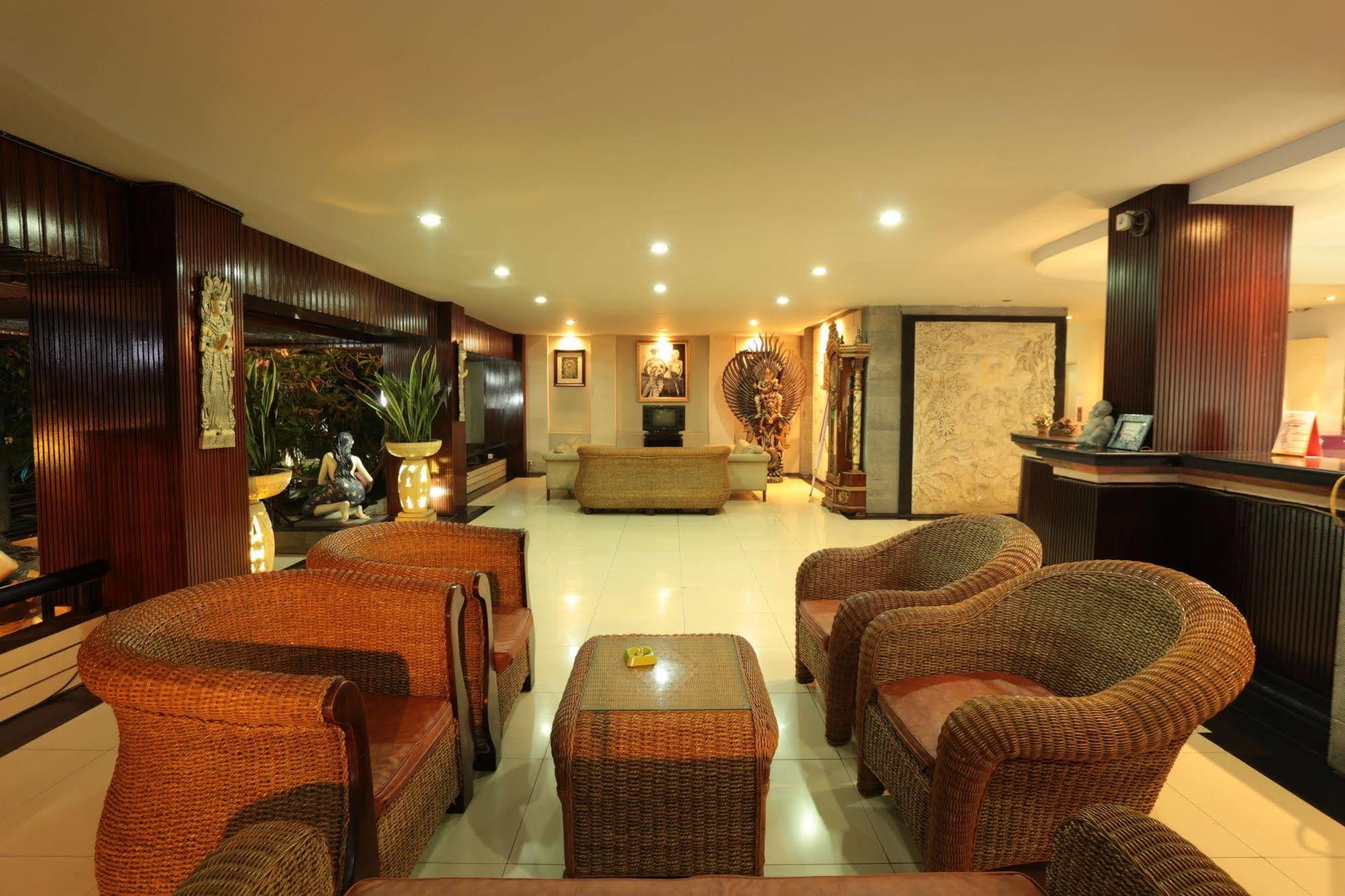 La Walon Hotel Kuta  Ngoại thất bức ảnh